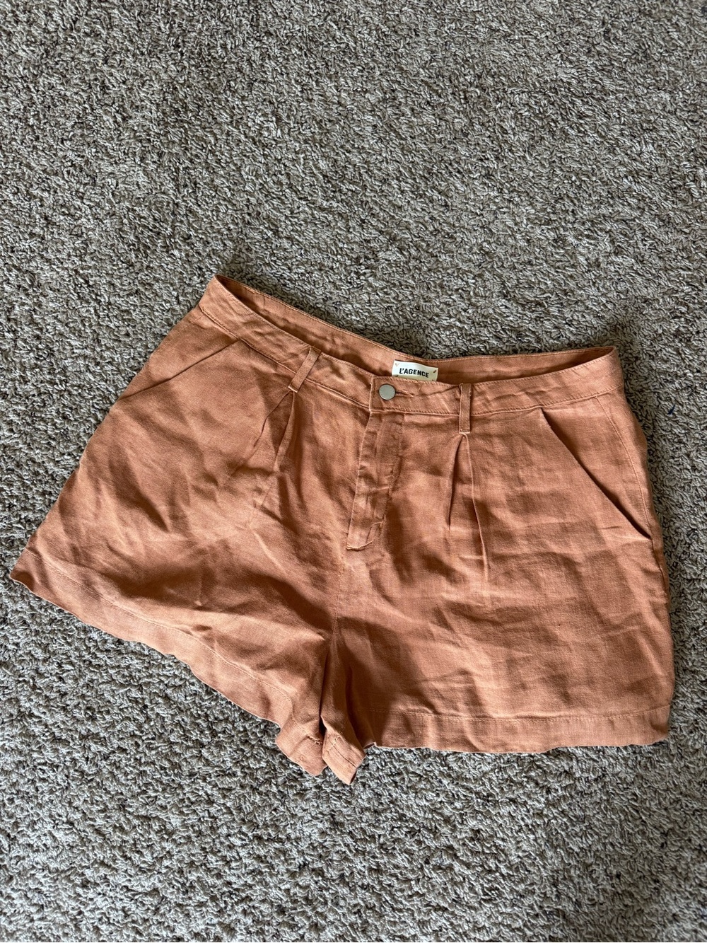 L'AGENCE Zahari high-rise pleated 100% linen shorts rust orange in size 31